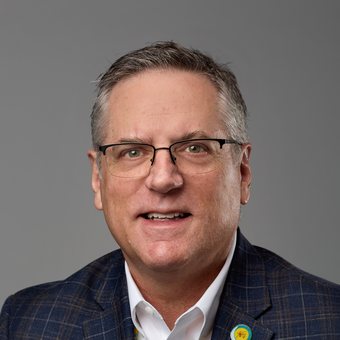 Martin Tucker